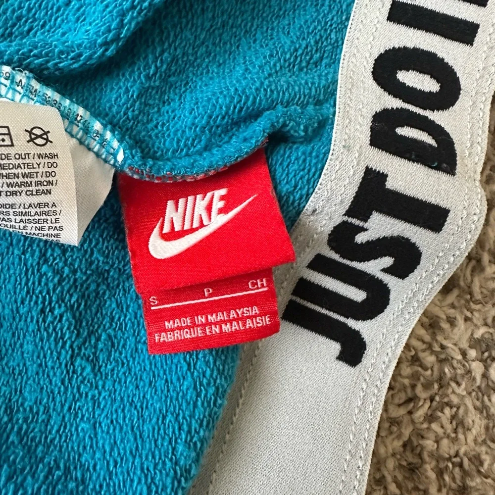 Nike sportswear jdi